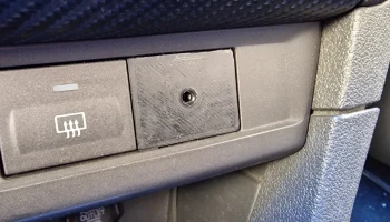 Накладка кнопки AUX Ford Focus mk2 1