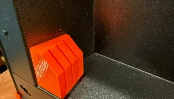 Держатель для одного листа Prusa CORE (магниты 2 x 5 x 20... 2