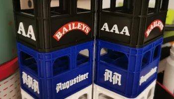 Ящики для батареек АА и ААА с пивными лого 1