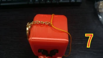 3D robot keychain ( angry) 7