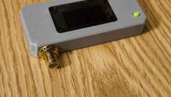 Minimalist Desktop Enclosure for Heltec V4 (Closed) 8