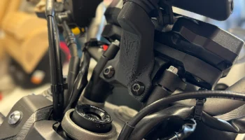 Крепление Quad Lock для Yamaha MT07 FZ07