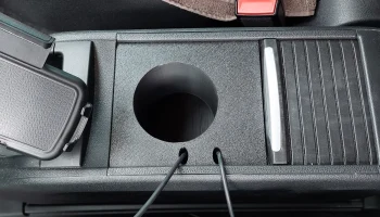 Подставка и держатель USB для после рынка центральной ко... 2