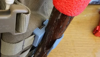 Держатель для походной палки Molle 1