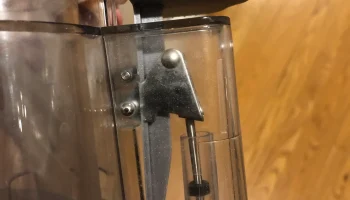 Защитная блокировка кухонного комбайна Cuisinart 2