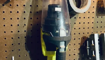 Вакуумный крючок Ryobi One+ 18 В для перфорированной доски