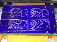 Фиксаторы для выравнивания платы PCB с сеткой контактных... 3