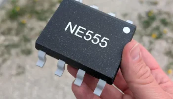 NE555 Магнит на холодильник 1
