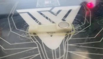 Зажим/держатель для карандашей Apple......... 4