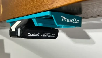 Настенное крепление для аккумулятора Trio Makita 4