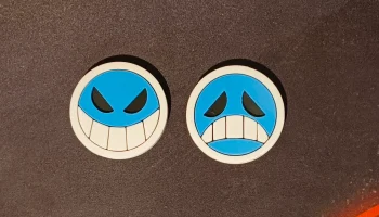 One Piece Portgas D. Ace Hat Подвески со смайликами......... One Piece Portgas D. Ace Hat Подвески со смайликами.........