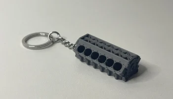 Брелок с блоком двигателя V12 2