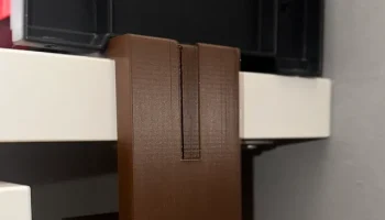 Papelera de escritorio con agarre en C 1