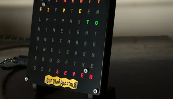Цветные словесные часы GuggleApps Wi-Fi 1