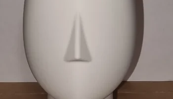 Маленькая фигурка Face Vase