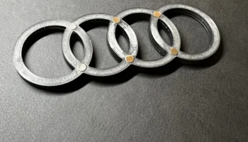 Логотип Audi с отверстиями для магнита...... 3