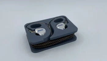 ЧЕХОЛ ДЛЯ НАУШНИКОВ CCA-C12 IEM