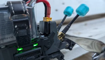 iFlight Nazgul F5D V2 вертикальное крепление XT60...........