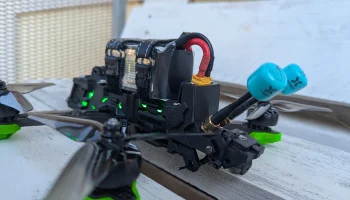 iFlight Nazgul F5D V2 вертикальное крепление XT60........... 2
