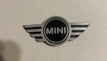 изменен логотип Mini Cooper на одном магните экструдера.....