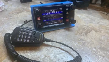 Настольная подставка Yaesu FTM-400