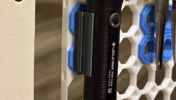 Фонарь Ledlenser P5R Держатель для многоразборной доски