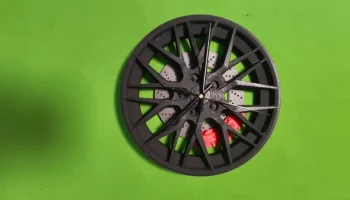 Часы с оправой JR28