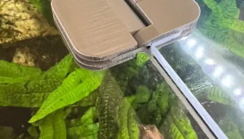 Шарнир крышки аквариума 1
