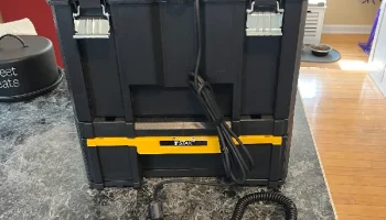 ICOM IC-7100 в коробке Dewalt TStak 4