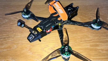 Крепление GPS и антенны для FPV-дрона (опционально XT60e)