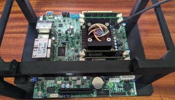 Полка ITX NAS сверхкороткой глубины 4U (около) 4