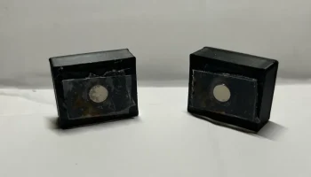 Магнитный дверной стопор 2