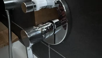 Замок для смесителя для ванны Hansgrohe - предотвращает ... Замок для смесителя для ванны Hansgrohe - предотвращает ...