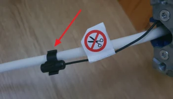 Держатель кабеля...