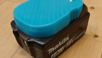 Крышка аккумуляторного отсека Makita - полная 2