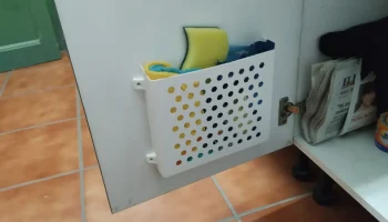 Кухонный дверной карман