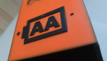 Отделение для батареек в выдвижных ящиках 2