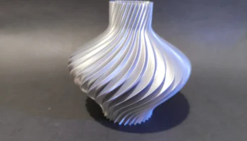 Элегантная витая серебряная ваза с 3D-печатью... 1