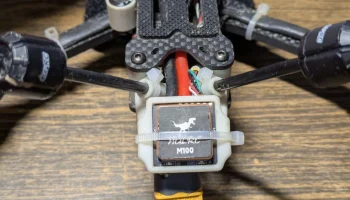 Кронштейн для крепления на раму Apex Evo 5 GPS.............. 1