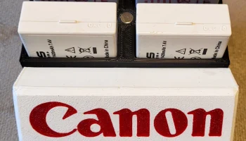 Чехол для 4 аккумуляторов Canon LP-E8