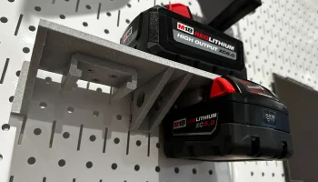 Держатели батарей Milwaukee M18 для настенной системы уп... 1