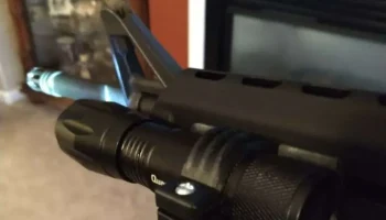 M-LOK Фонарный держатель 1