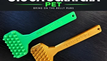 GIGGA SCRATCHA PET - Когтеточка для живота и спины собаки