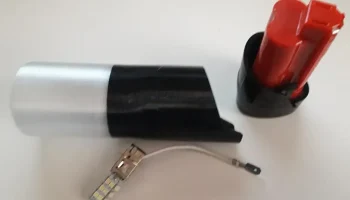 Фонарь Milwaukee M12 без выключателя и светодиодная ламп...