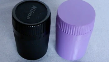 Предоставление новой кассеты с пленкой Nikon F2; Контейне...