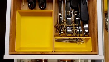 Отверстие для кухонного ящика IKEA * Лоток для столовых ...