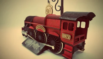 Модель паровоза из Гарри Потера 1