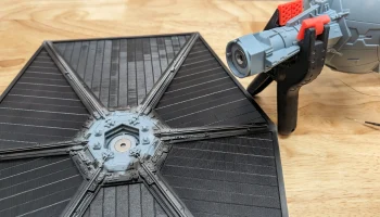 Магнитные держатели крыльев AMT TIE Fighter масштаба 1/32... 2