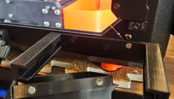 Prusa Enclosure Bin Remix (правая сторона + магнитная опо...