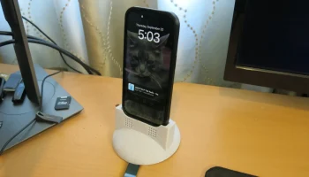 Чехол и подставка для iPhone 14 Pro 2